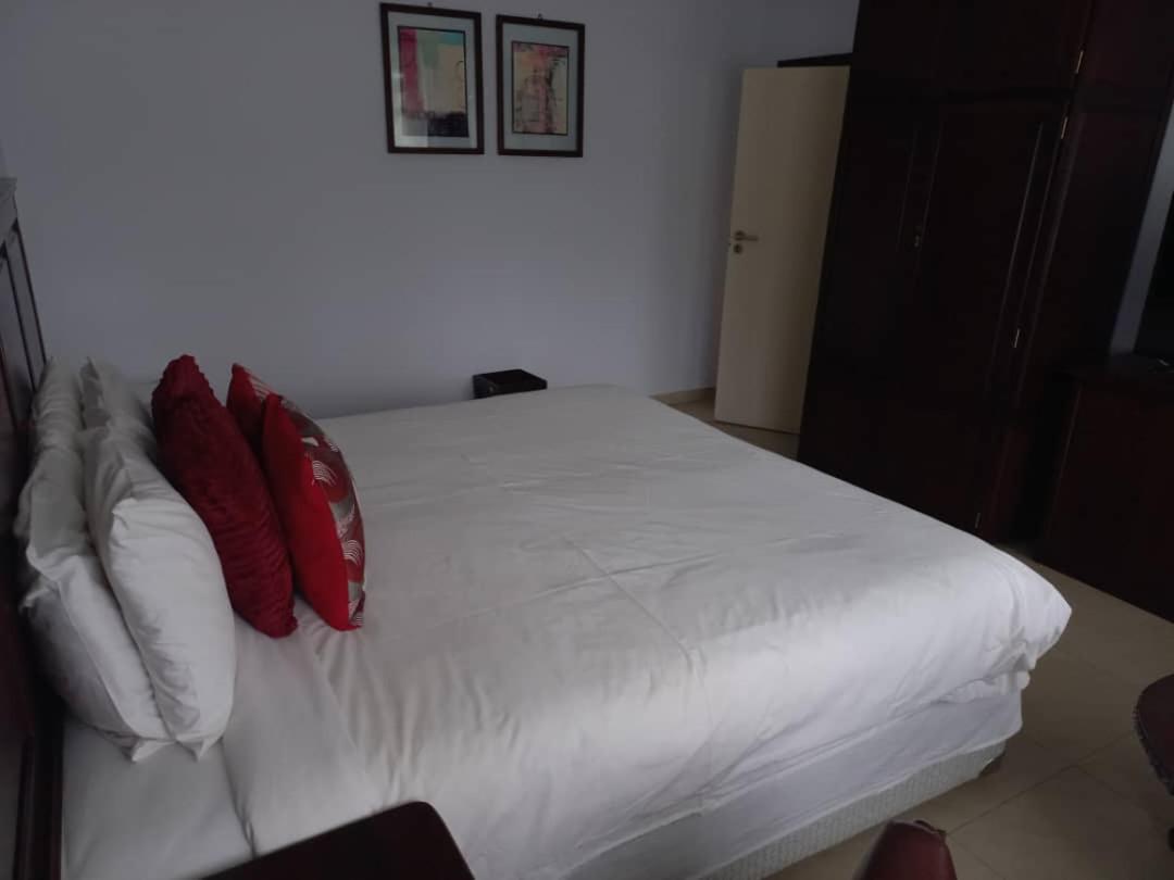 ליבינגסטון Crescent Lodge מראה חיצוני תמונה
