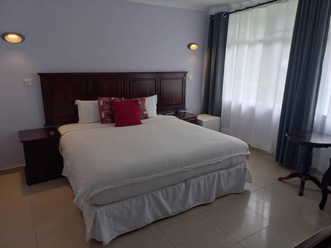 ליבינגסטון Crescent Lodge מראה חיצוני תמונה